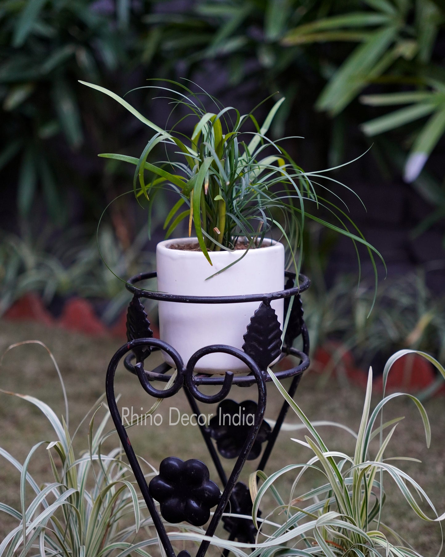 Black Triangle Three Pot Planter