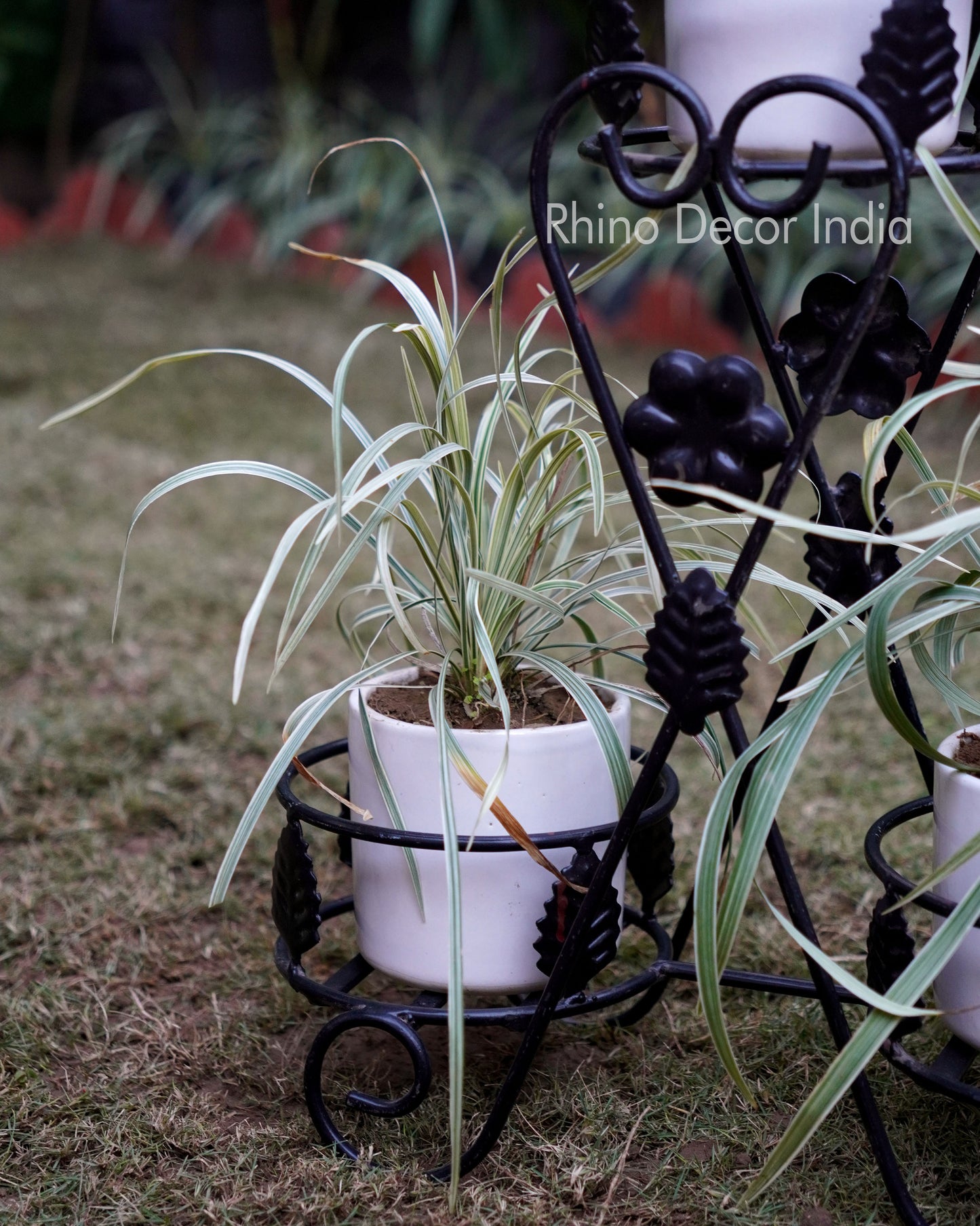 Black Triangle Three Pot Planter